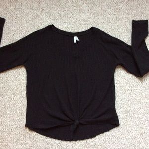 Adorable Mudd Crop Top. Size XS.